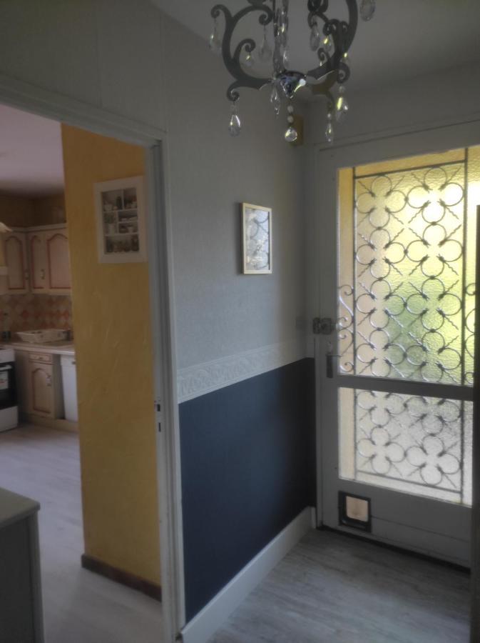 Chambre spatieuse avec grand lit. Aspet Extérieur photo